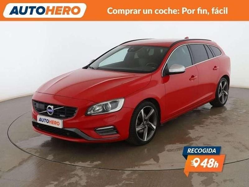 Usado Volvo V60 R-Design Momentum 136 CV (100 kW) 2015 Rojo Familiar
