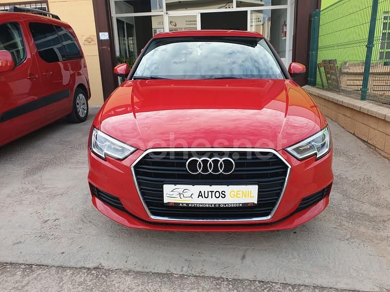 Usado Audi A3 116 CV (85 kW) 2018 Rojo Berlina