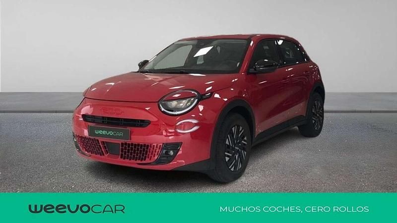 Rojo Nuevo 2025 Fiat 600 Red Berlina | 24.100 € (Precio justo) - Imagen 1/4