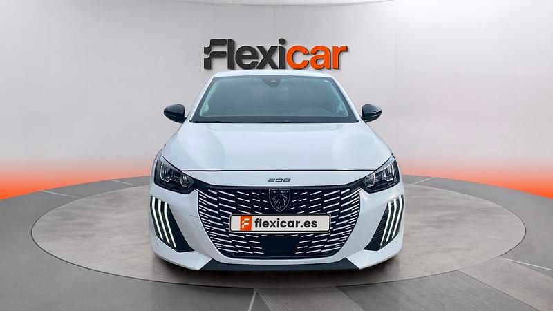 Usado Peugeot 208 Allure 101 CV (74 kW) 2025 Blanco Utilitario