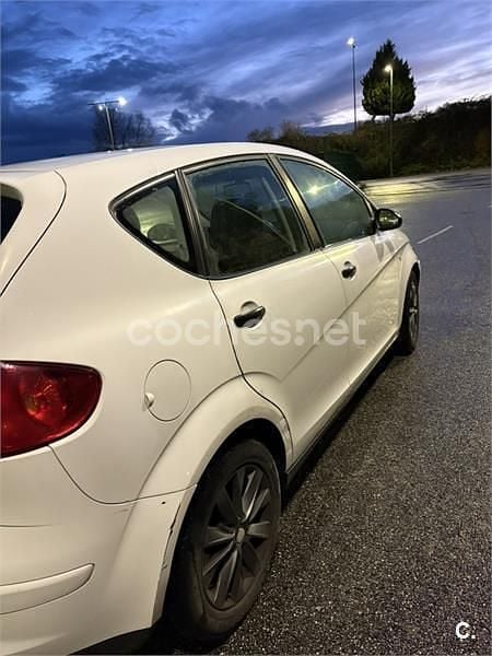 Usado Seat Altea 105 CV (77 kW) 2005 Blanco Berlina