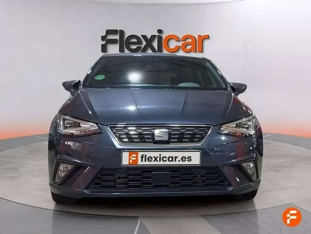 Usado Seat Ibiza XCELLENCE 116 CV (85 kW) 2025 Gris Utilitario