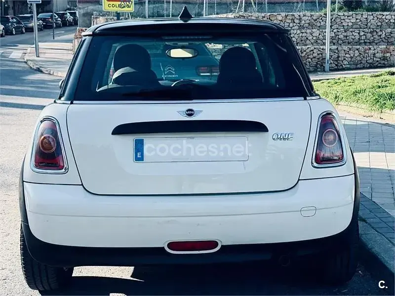 Usado Mini ONE 90 CV (66 kW) 2008 Blanco Utilitario