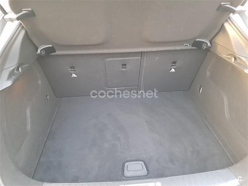 Usado Infiniti Q30 Premium 170 CV (125 kW) 2018 Beige Berlina
