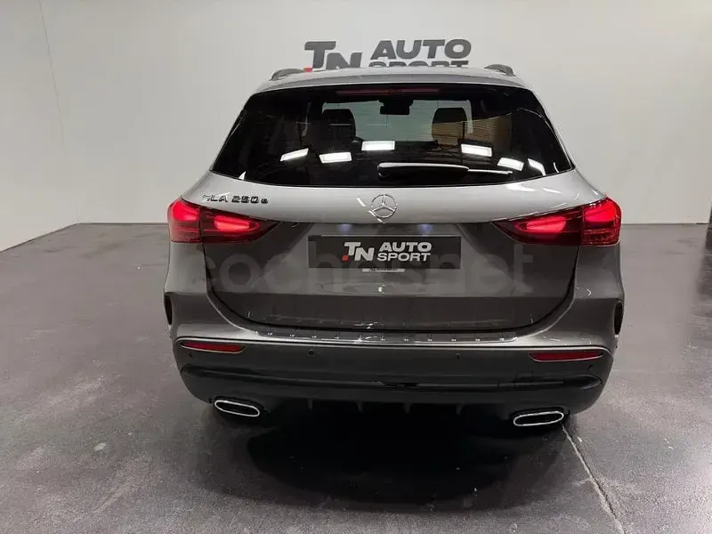 Nuevo Mercedes GLA250 218 CV (160 kW) 2025 Gris / plata SUV