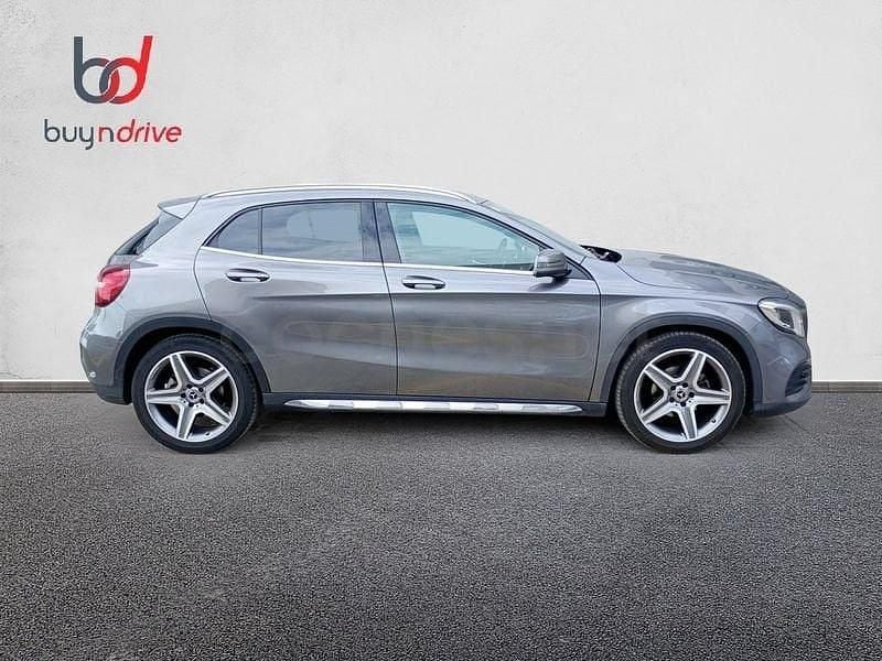 Usado Mercedes GLA200 150 CV (110 kW) 2020 Gris / plata SUV