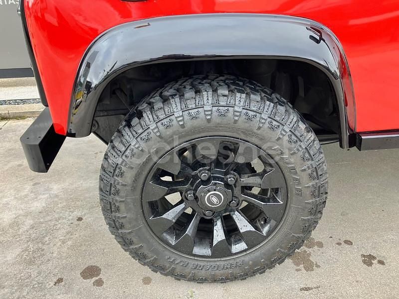 Usado Land Rover Defender 122 CV (89 kW) 1999 Rojo SUV