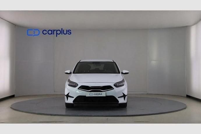Usado Kia Ceed 101 CV (74 kW) 2024 Blanco Utilitario