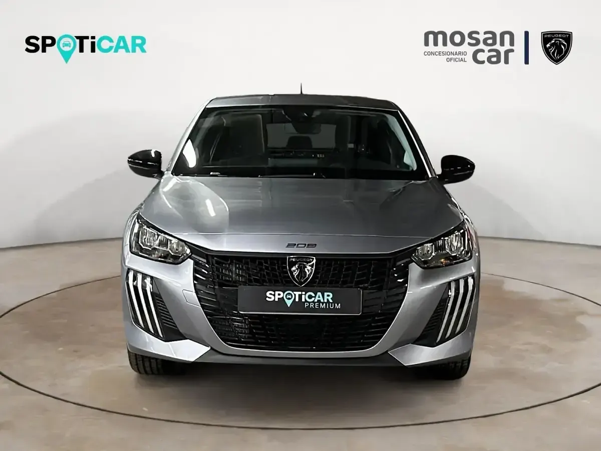 Usado Peugeot 208 Style 100 CV (73 kW) 2025 Gris Utilitario