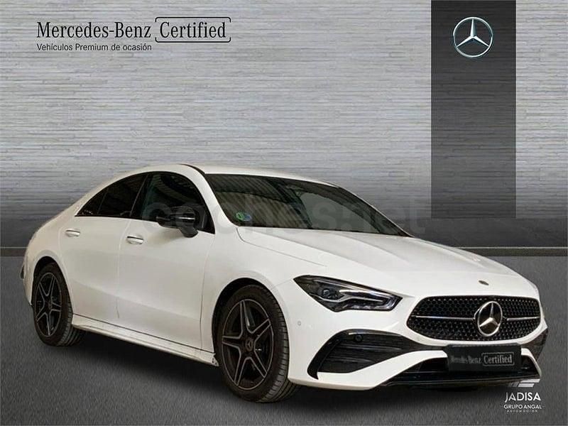 Usado Mercedes CLA200 163 CV (119 kW) 2025 Blanco Berlina