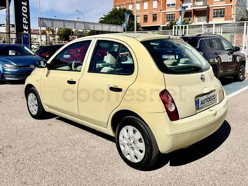 Używany Nissan Micra Visia+ 80 KM (58 kW) 2006 Beżowy Sedan/Limuzyna
