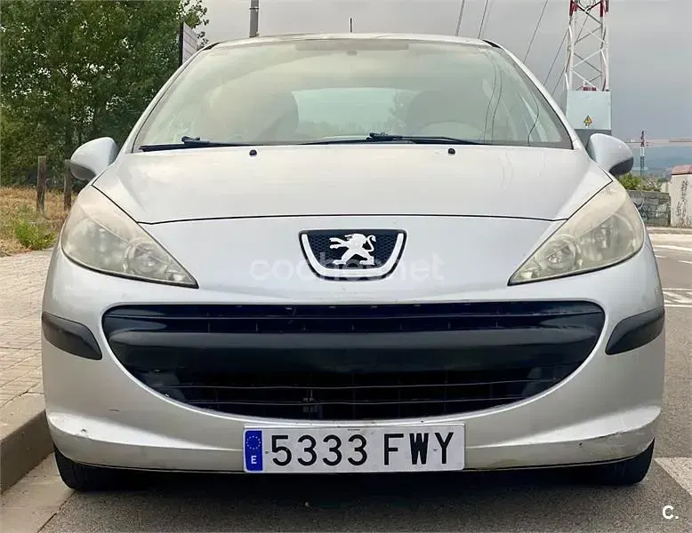 Usado Peugeot 207 75 CV (55 kW) 2007 Gris / plata Berlina