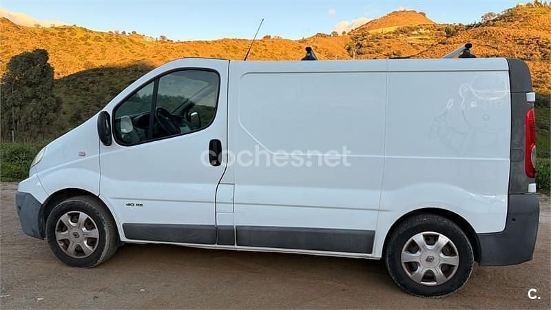 Usado Renault Trafic Equilibre 110 CV (80 kW) 2021 Blanco Monovolumen