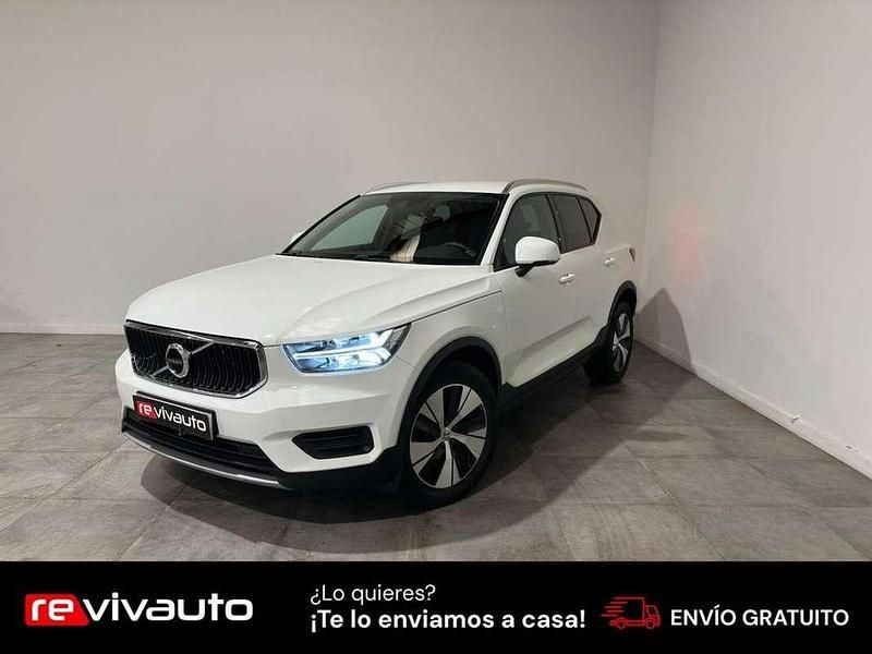 Blanco Usado 2022 Volvo XC40 Momentum SUV | 21.990 € (Precio justo) - Imagen 1/4