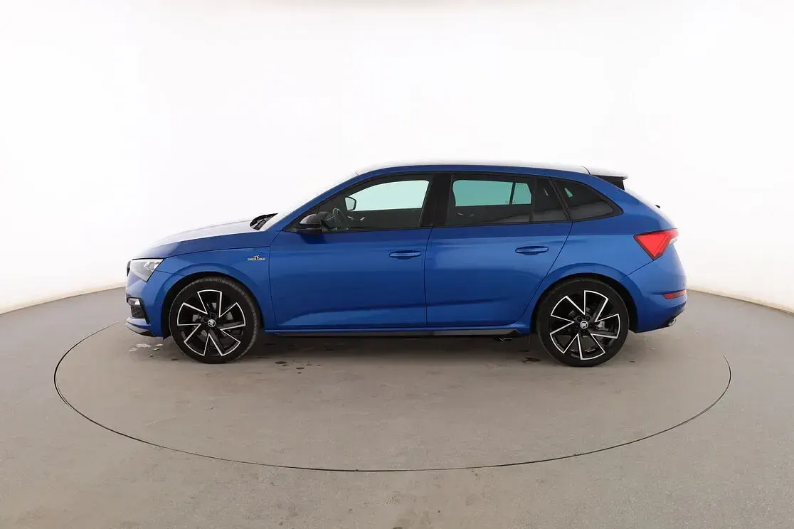 Usado Skoda Scala Monte Carlo 150 CV (110 kW) 2022 Azul Utilitario