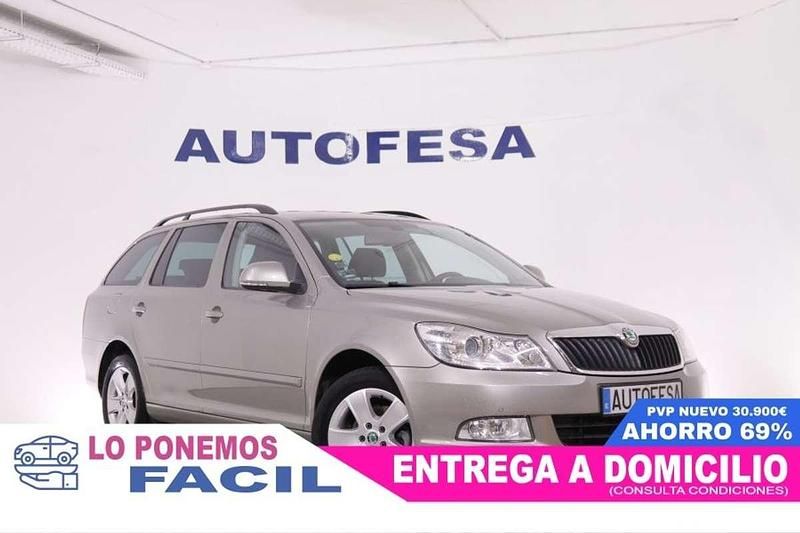 Usado Skoda Octavia Elegance 105 CV (77 kW) 2013 Gris Familiar
