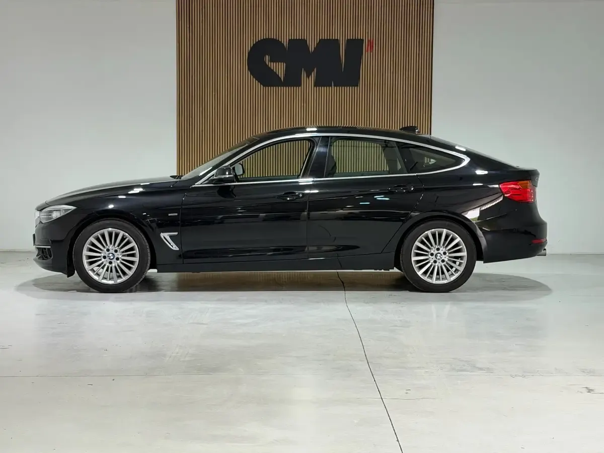 Usado BMW 318 Gran Turismo 150 CV (110 kW) 2015 Negro Coupe