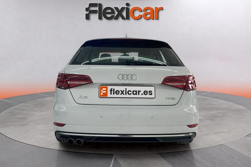 Usado Audi A3 Design 150 CV (110 kW) 2018 Blanco Berlina