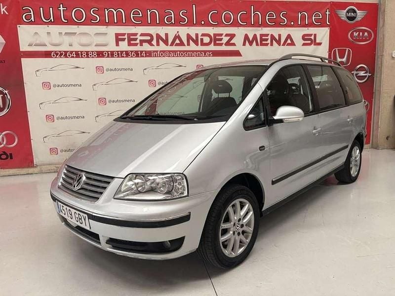 Usado VW Sharan Trendline 140 CV (102 kW) 2008 Gris / plata Monovolumen