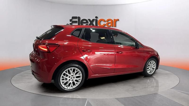 Usado Seat Ibiza FR 110 CV (80 kW) 2022 Rojo Utilitario