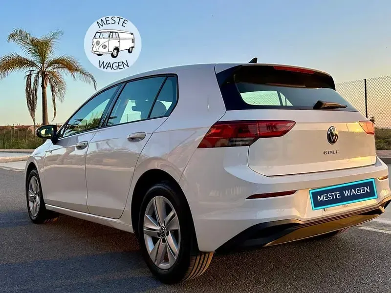 Usado VW Golf VIII 115 CV (84 kW) 2021 Blanco Berlina