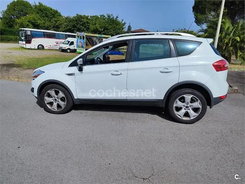 Usado Ford Kuga Titanium 163 CV (119 kW) 2010 Blanco SUV