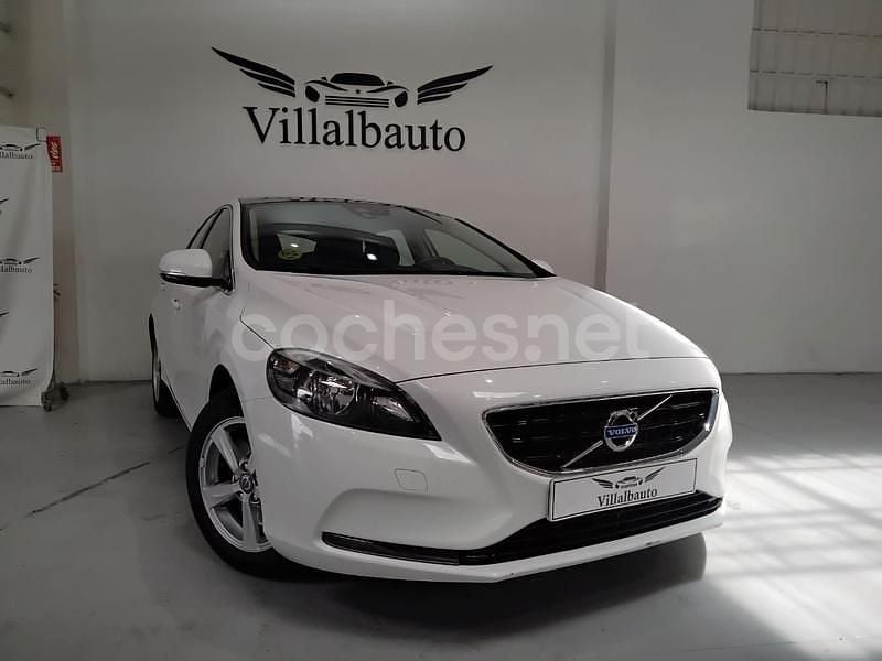 Usado Volvo V40 Momentum 150 CV (110 kW) 2012 Blanco Utilitario