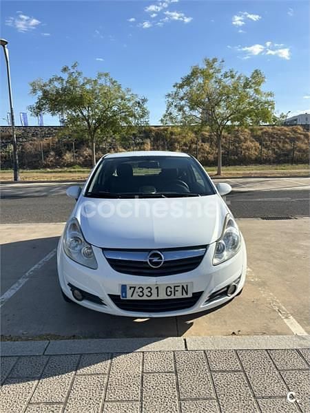 Blanco Usado 2008 Opel Corsa Enjoy Berlina | 3800 € (Precio justo) - Imagen 1/4