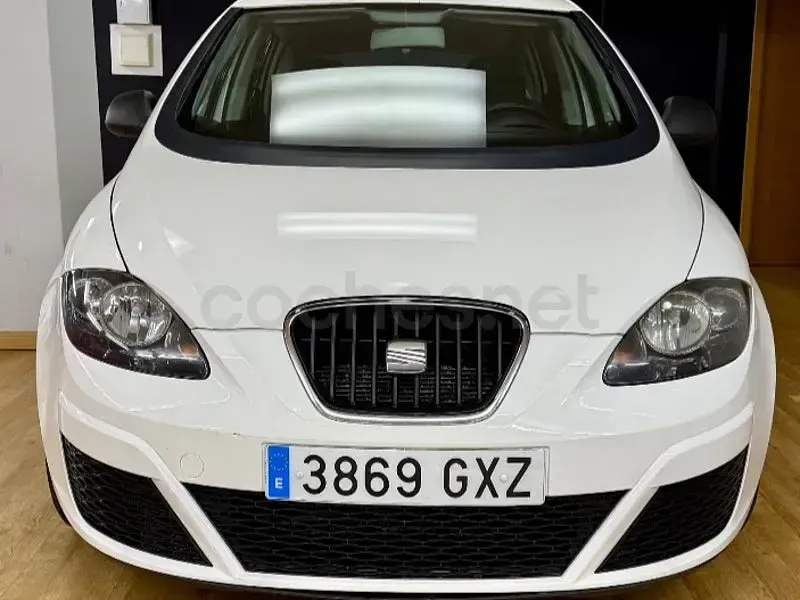 Usado Seat Altea XL 90 CV (66 kW) 2010 Blanco Monovolumen