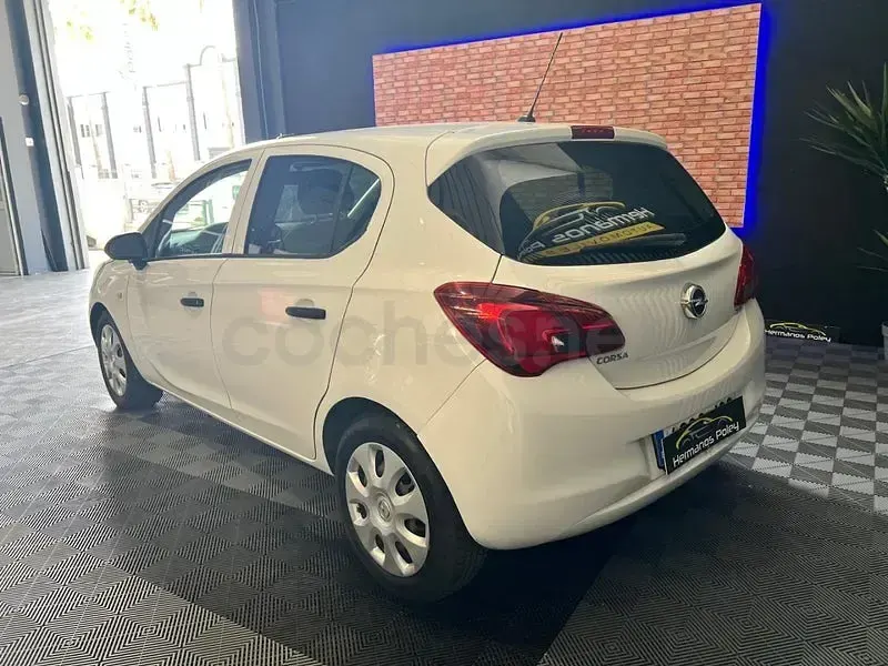 Usado Opel Corsa Expression 75 CV (55 kW) 2016 Blanco Utilitario