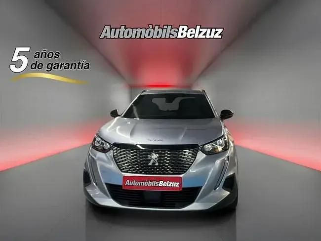Usado Peugeot 2008 Allure 101 CV (74 kW) 2022 Plateado SUV