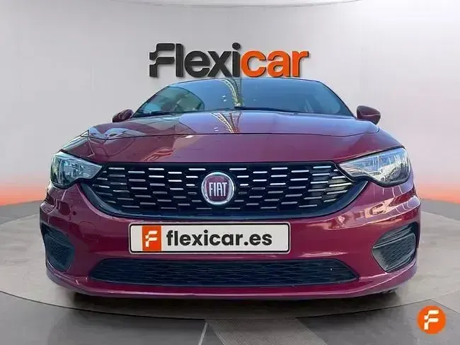 Usado Fiat Tipo Easy 95 CV (69 kW) 2018 Rojo Berlina