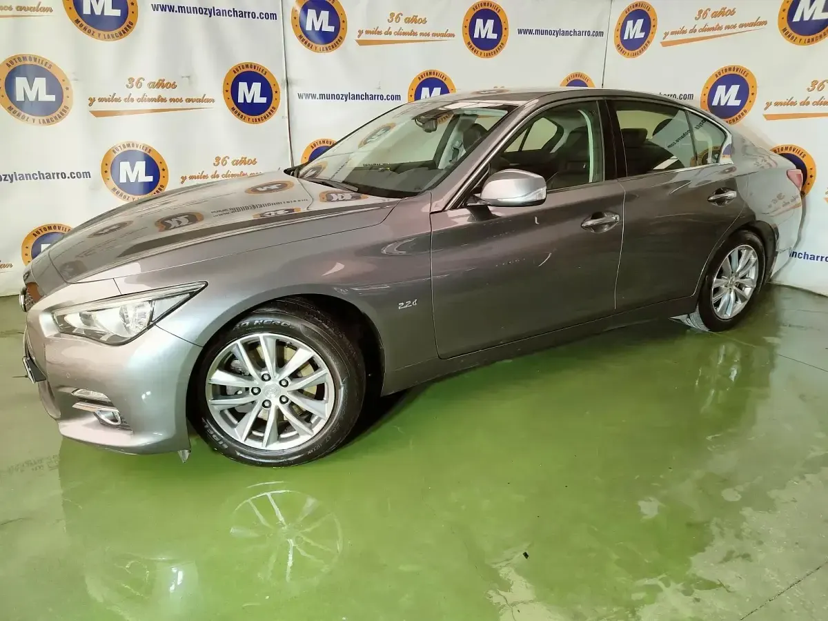 Usado Infiniti Q50 170 CV (125 kW) 2017 Gris Berlina