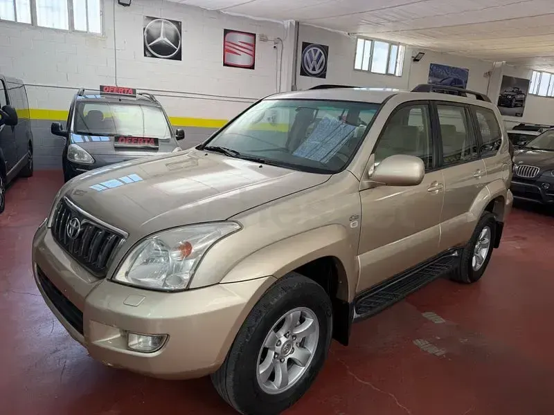 Usado Toyota Land Cruiser 173 CV (127 kW) 2008 Beige SUV