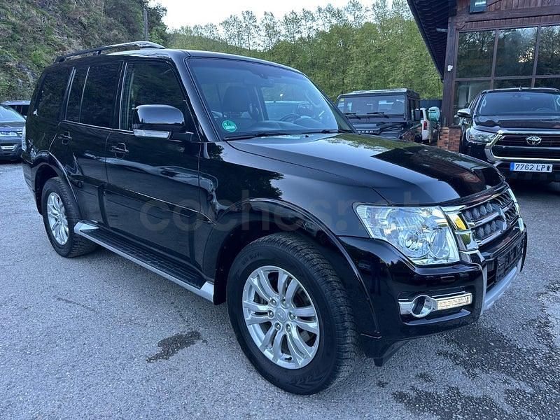 Usado Mitsubishi Montero 190 CV (139 kW) 2018 Negro SUV