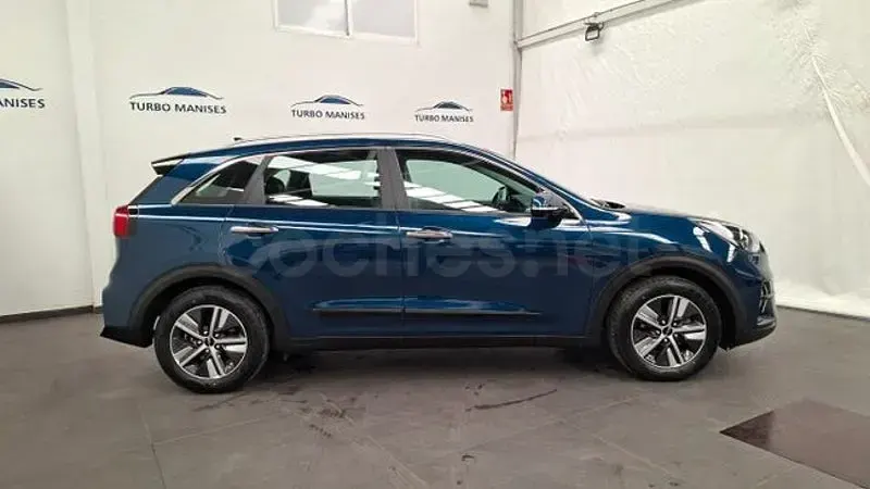 Usado Kia Niro 141 CV (103 kW) 2022 Azul SUV