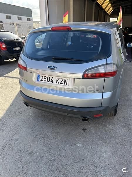 Usado Ford S-MAX Titanium 175 CV (128 kW) 2008 Gris / plata Monovolumen