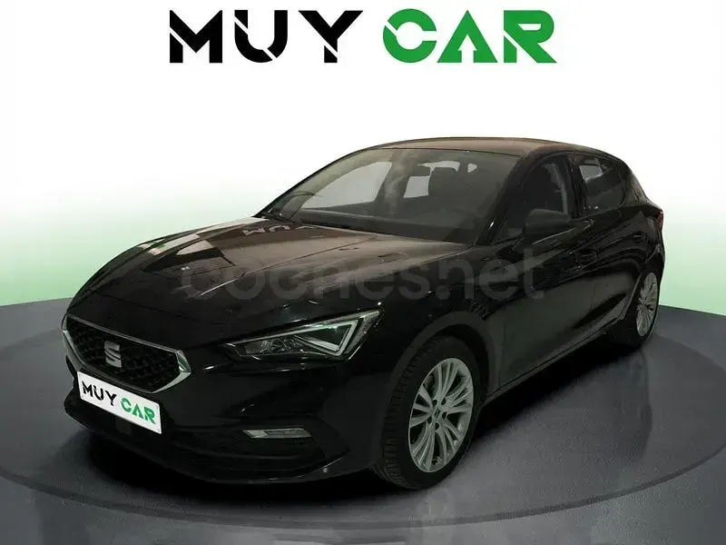 Usado Seat Leon Style 110 CV (80 kW) 2021 Negro Berlina
