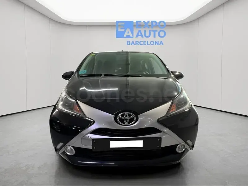 Usado Toyota Aygo X-play 72 CV (52 kW) 2015 Negro Utilitario