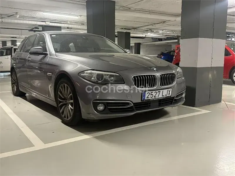 Usado BMW 525 Luxury Line 218 CV (160 kW) 2014 Gris / plata Familiar