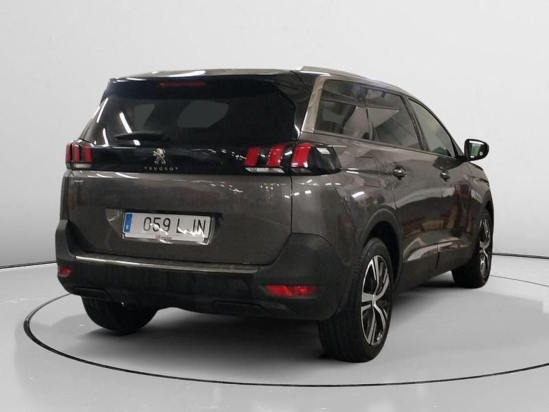 Usado Peugeot 5008 Allure 130 CV (95 kW) 2020 Gris Monovolumen