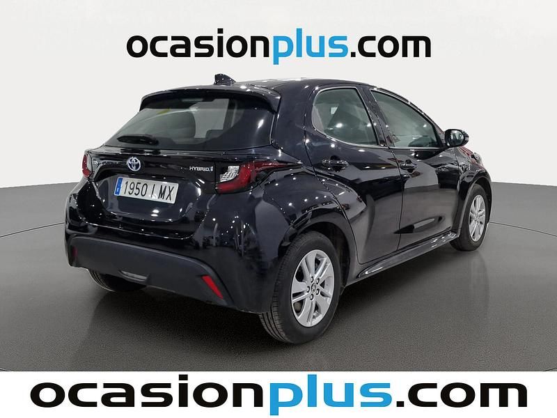 Usado Toyota Yaris Hybrid Business Edition 116 CV (85 kW) 2021 Negro