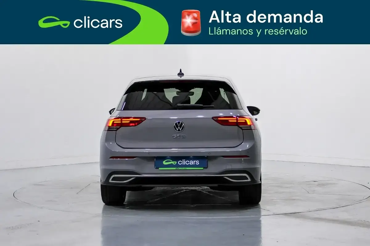 Usado VW Golf VIII GTE 245 CV (180 kW) 2021 Gris / plata Utilitario