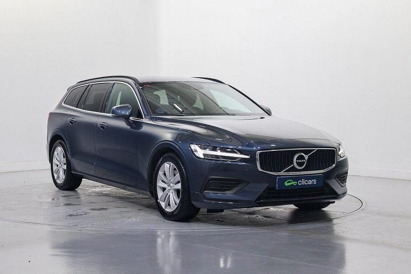 Usado Volvo V60 Momentum 197 CV (144 kW) 2021 Azul Familiar