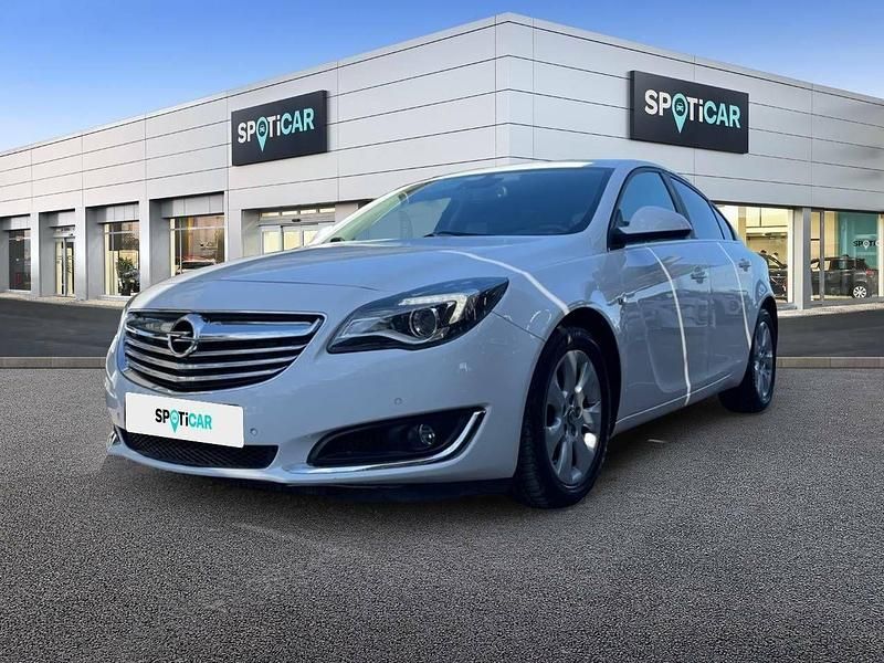 Blanco Usado 2015 Opel Insignia Selective Berlina | 8900 € (Precio justo) - Imagen 1/4