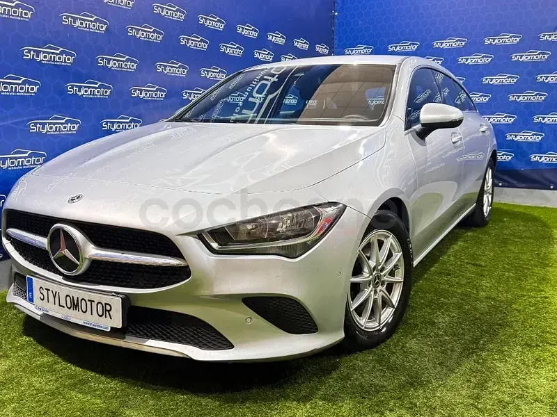 Käytetty Mercedes CLA200 Shooting Brake 150 HP (110 kW) 2021 Harmaa Farmari