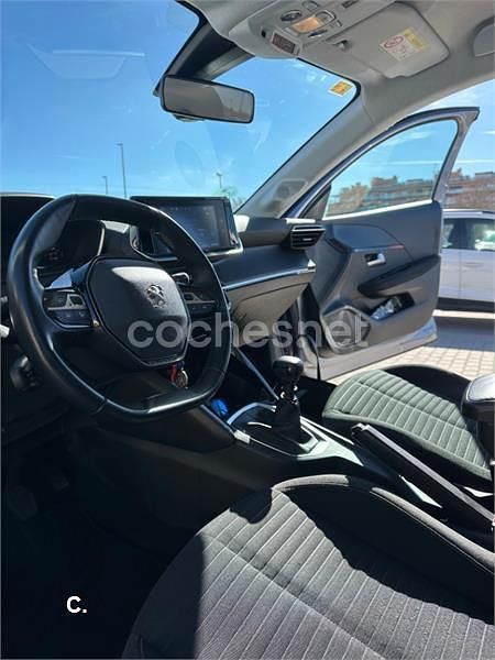 Usado Peugeot 208 Active 100 CV (73 kW) 2020 Gris / plata Utilitario