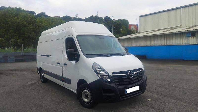 Usado Opel Movano 150 HP (110 kW) 2021 Branco Van