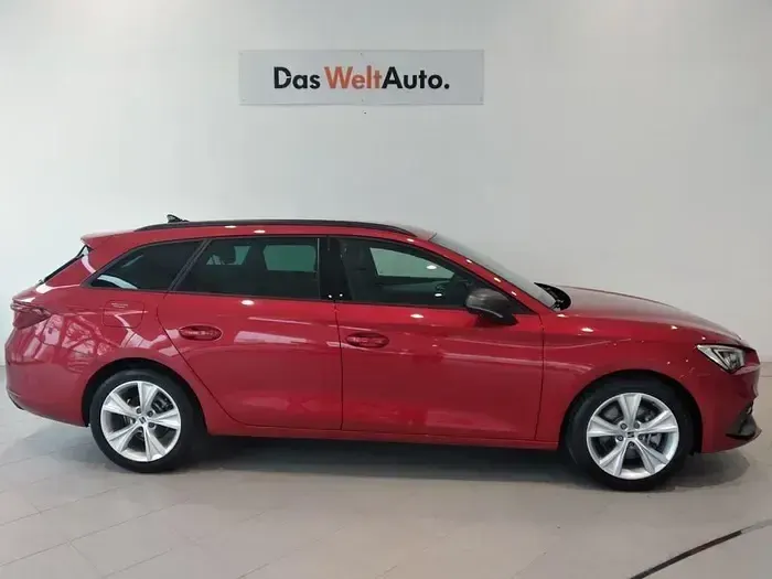 Usado Seat Leon FR 150 CV (110 kW) 2024 Rojo