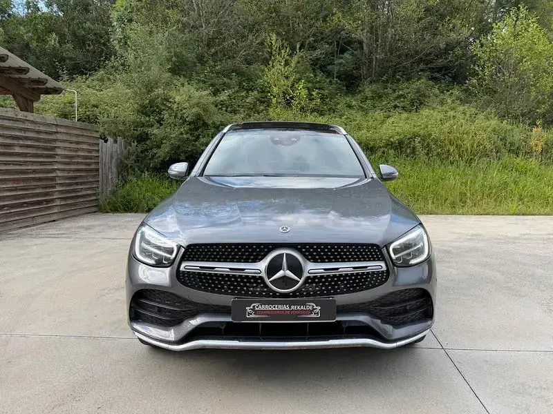 Usado Mercedes GLC220 194 CV (142 kW) 2021 Gris / plata SUV